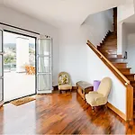 A O Mar Rooms- Center