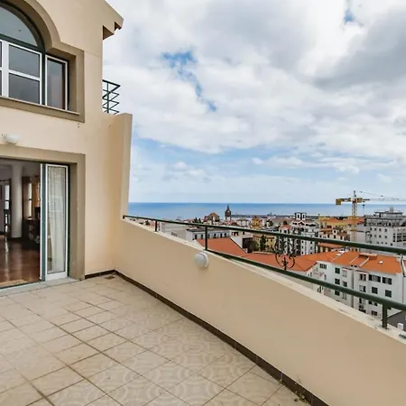 Casa de hóspedes A O Mar Rooms- Center Funchal (Madeira)