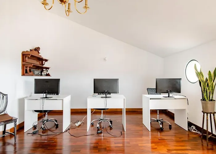 A O Mar Rooms- Center *