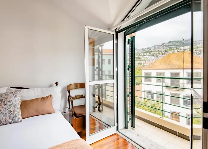 Gasthof A O Mar Rooms- Center Funchal (Madeira)