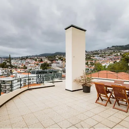 A O Mar Rooms- Center Affittacamere